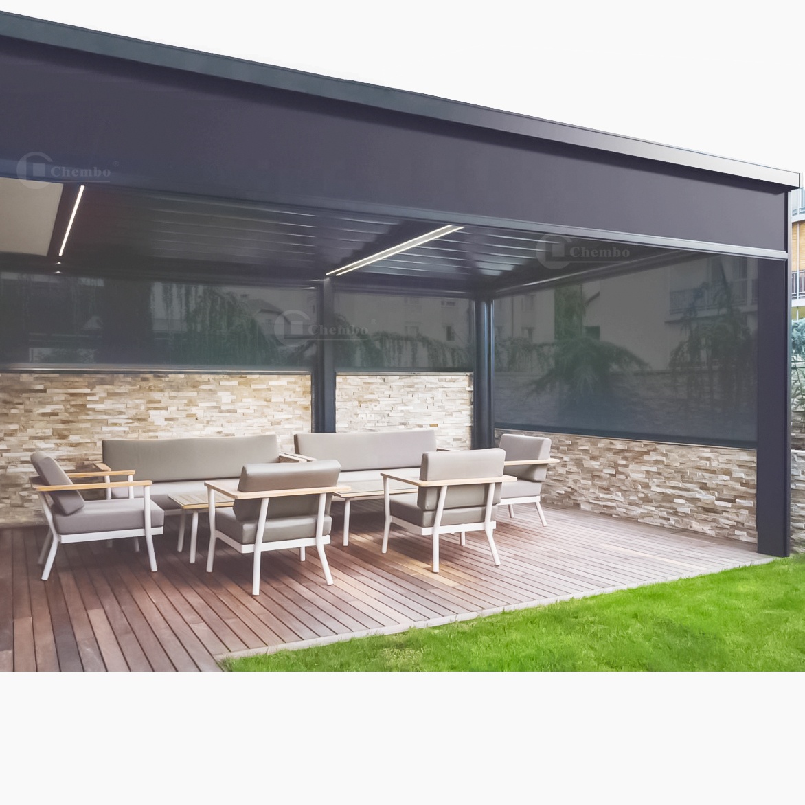 Outdoor Power Roller Shades - ม่านม้วนอัจฉริยะกันน้ำสำหรับภายนอกอาคาร ม่านม้วนอะลูมิเนียมกันลมแบบกำหนดเอง ม่านม้วนแบบมีรางซิป ม่านม้วนแบบมอเตอร์